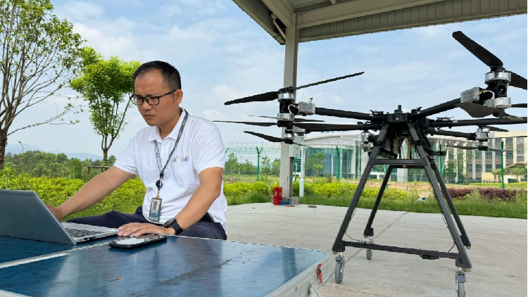 Drone operators help boost low-altitude economy