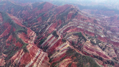 Shuimo Danxia in Lanzhou: Red rocks 'dressed' in green