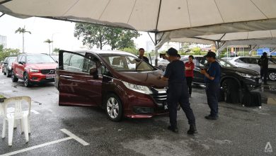 Singapore drivers flock to JB’s 2 new VEP centres as deadline looms, but tag installation ‘fast, organised’