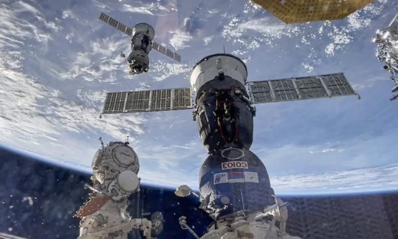 2 record-setting Russian cosmonauts, US astronaut return to Earth