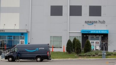 Amazon plans to hire 250,000 workers for the holidays, same as last year