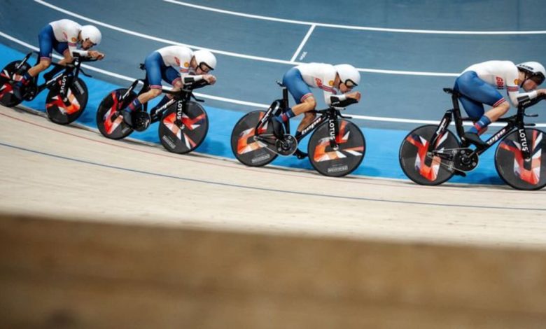 Britain's Charlton breaks individual pursuit world record