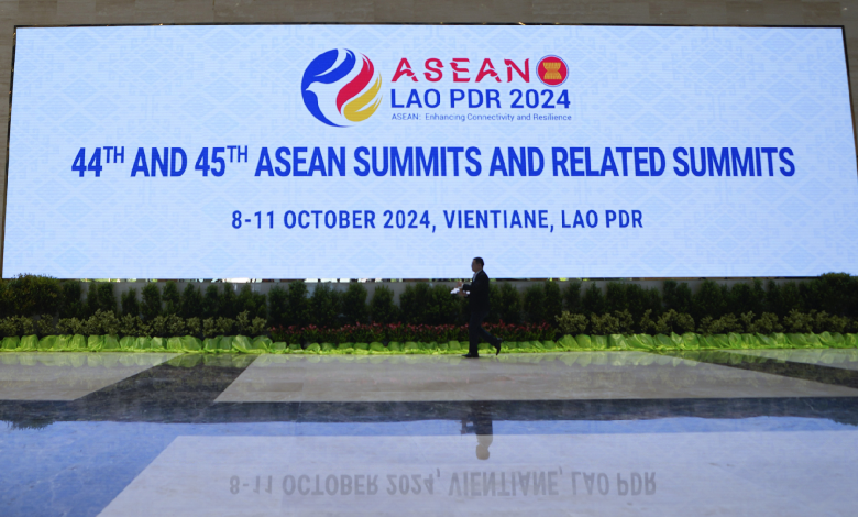 China supports building of ASEAN Community: Chinese premier