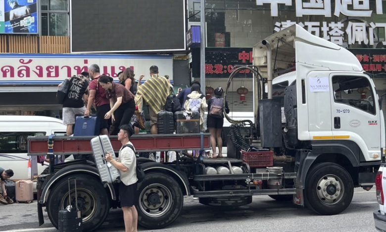 Floods inundate Thailand's northern tourist city of Chiang Mai