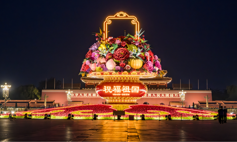 Giant 'flower basket' lights up Beijing ahead of National Day holiday