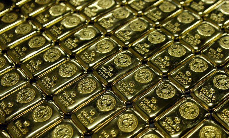 Gold eyes weekly gains as geopolitical uncertainty boosts appeal