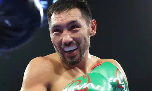 Kazakhstan’s Janibek Alimkhanuly Retains IBF and WBO Titles