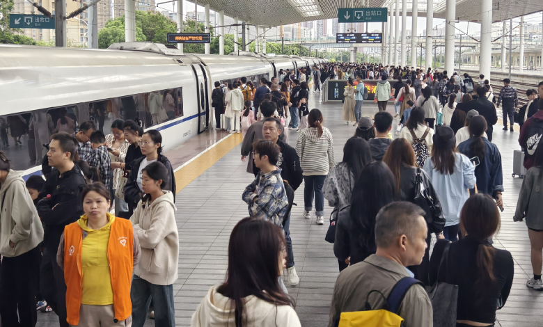 Live: China takes measures to facilitate hassle-free homeward journeys