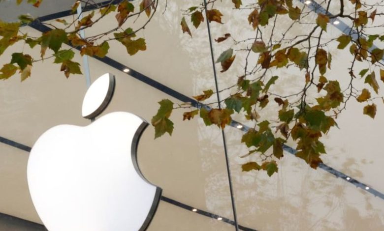 Apple plans three-year modem rollout to compete with Qualcomm, Bloomberg News reports