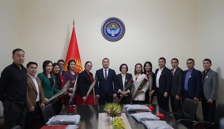 Mass media representatives awarded badges on occasion of Day of Radio and Television in Kyrgyzstan