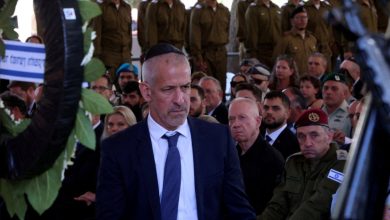 Israel reverses decision to dismiss domestic security chief