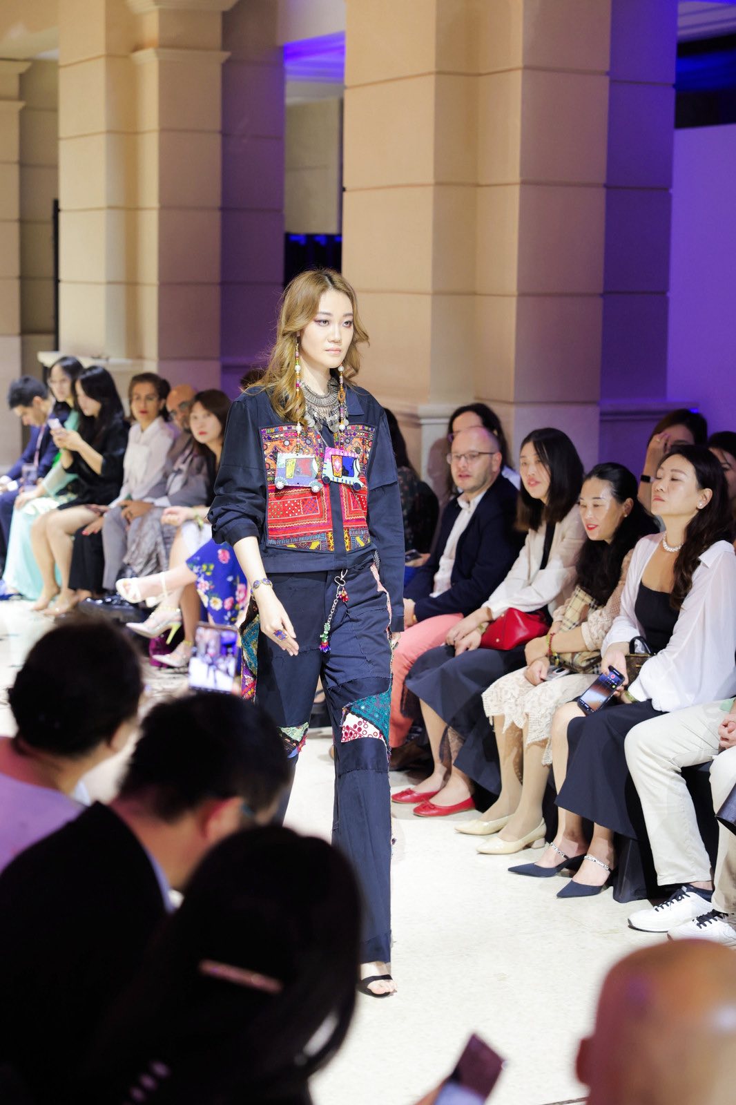 Silk Road Elegance Fashion Show in Beijing Enthralls Chinese Auience 8