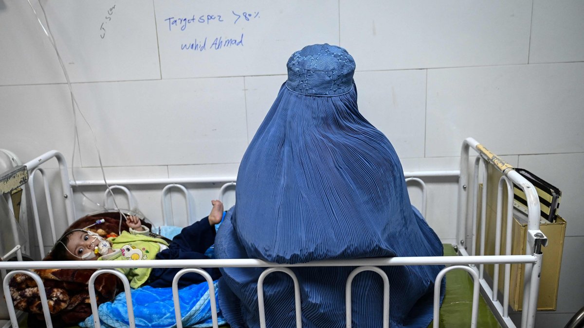 Afghan mothers on brink as child malnutrition reaches new high