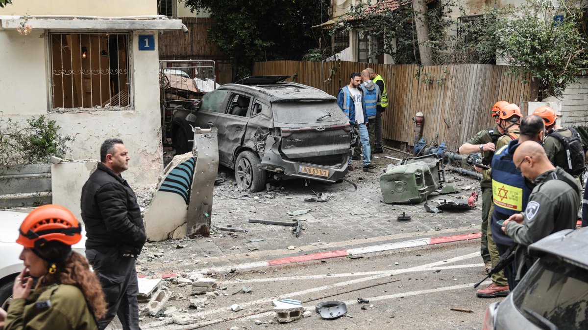 Iran fires largest missile salvo of war toward central Israel