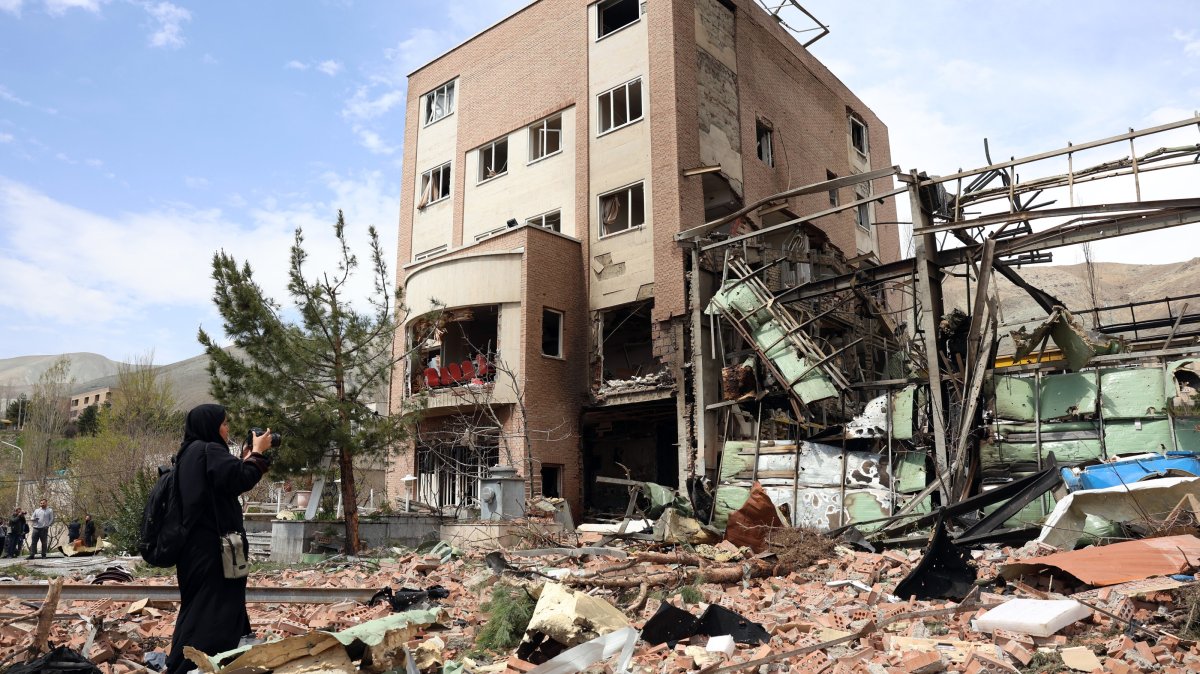 Iran signals openness to peace talks as hunt continues for missing US pilot