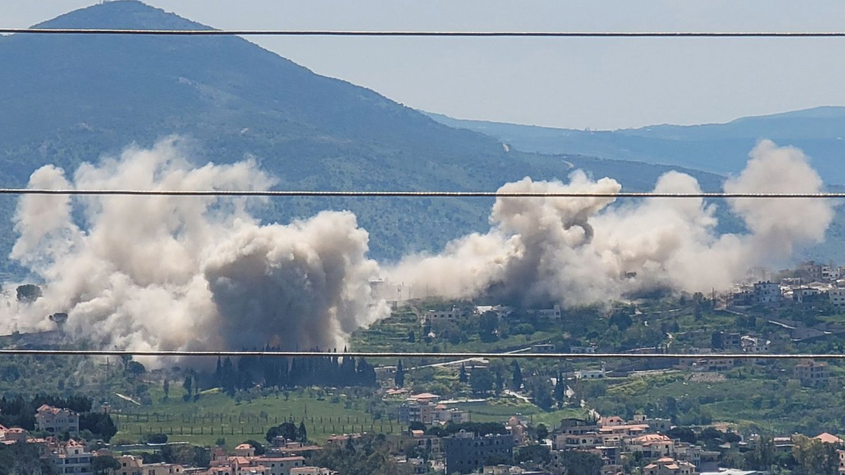 Israeli strikes in southern Lebanon kill 4 despite cease-fire
