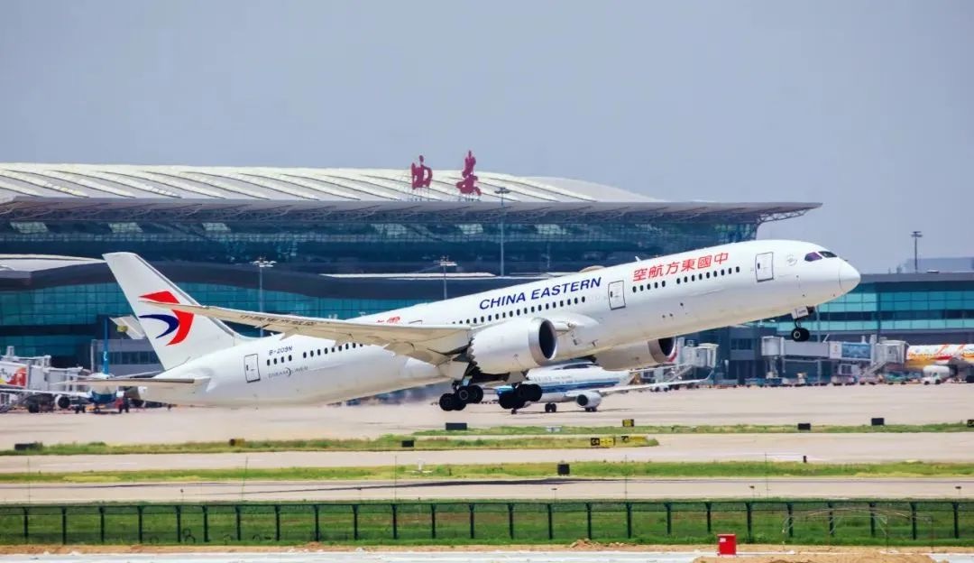 China-Eastern-Airlines-Resumes-Direct-Flights-between-Xian-city-of-China-and-Budapest-of-Hungary
