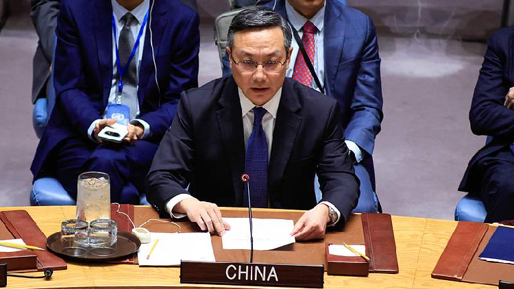 China calls for de-escalating Ukraine conflict