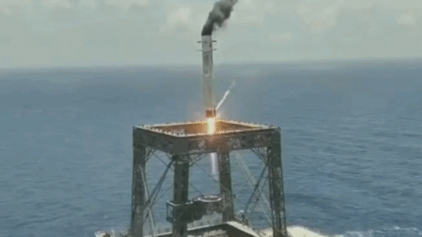 China invents a new way to recover rockets with Long March-10B success