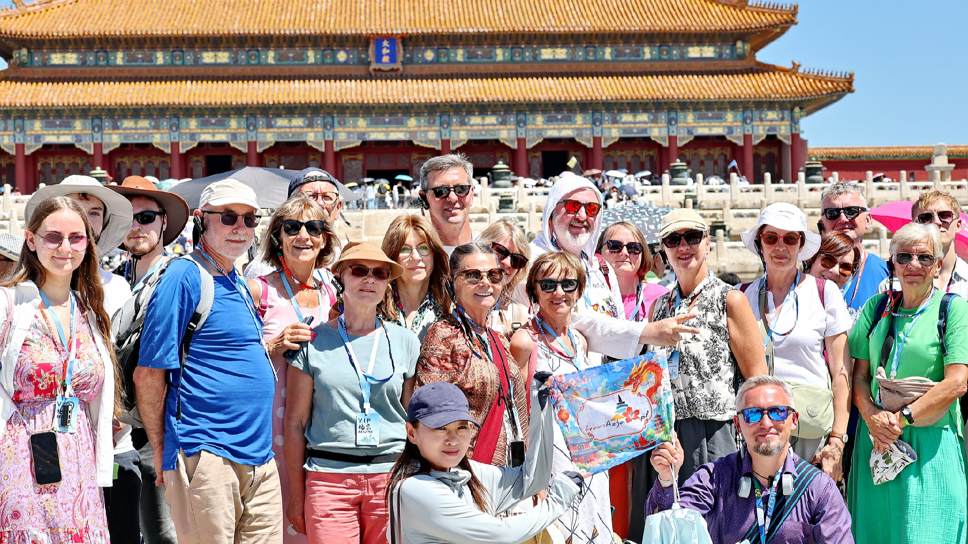 China's H1 cross-border trips hit record high of 369 million, up 10.8%
