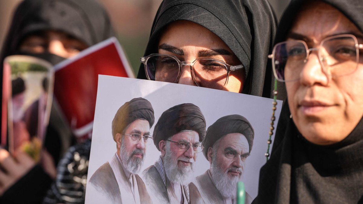 Crowds pack Iraq's Najaf for Khamenei funeral amid soaring tensions