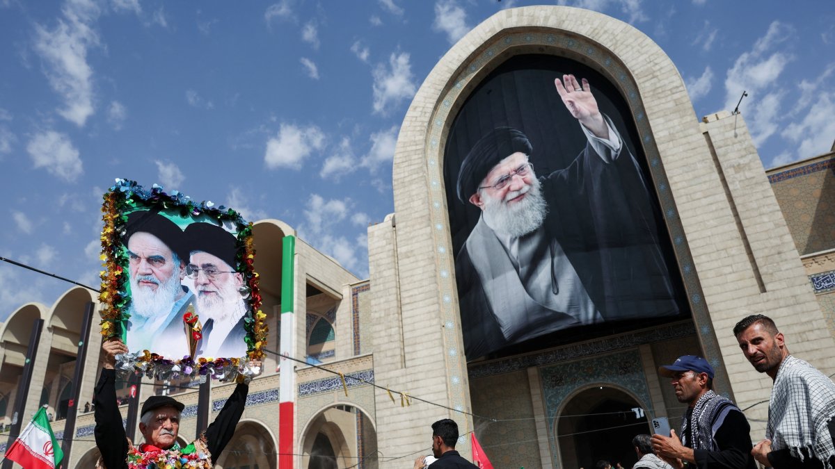 Crowds swell in Tehran as Iran begins farewell to slain Khamenei