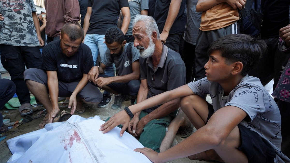 Israeli strike on Gaza funeral kills 7, wounds 22, hospital says
