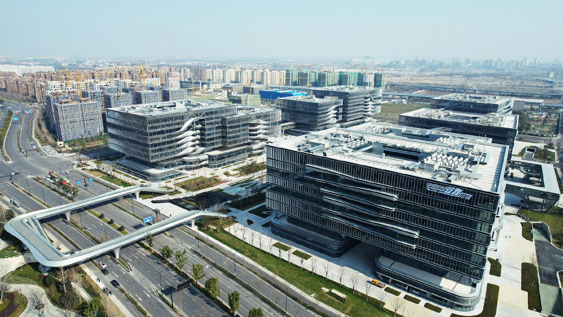 Tech innovation unlocks new growth momentum for China's economy