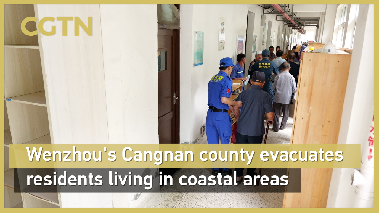 Wenzhou's Cangnan county evacuates residents living in coastal areas