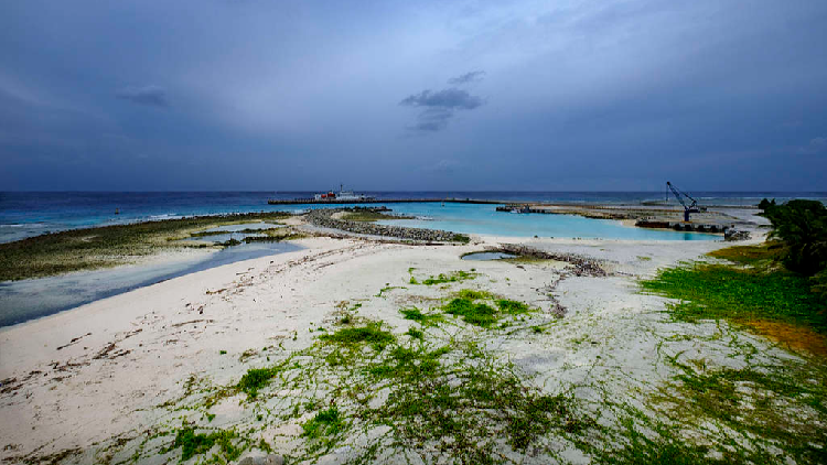 Who is blurring the focus on South China Sea 'Islands'?