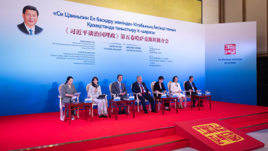 哈萨克斯坦企业人士：《习近平谈治国理政》是读懂中国发展战略的重要读本