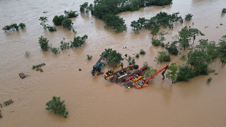 2 dead, 10 missing after mudslide in east China's Jiangxi