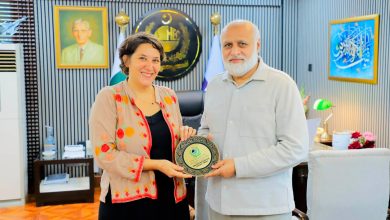 HEC Chairman Prof. Dr. Niaz Ahmad Akhtar praises French Scientific & Higher Education Attachée Sabine Vermillard for strengthening Pakistan–France cooperation in higher education, research and student mobility during farewell meeting in Islamabad.